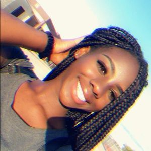 Meet your Posher, Sebrana